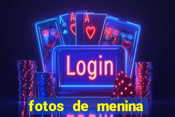 fotos de menina fake cacheada
