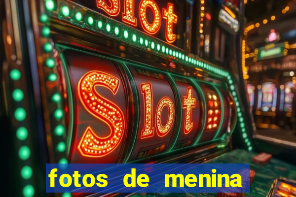fotos de menina fake cacheada