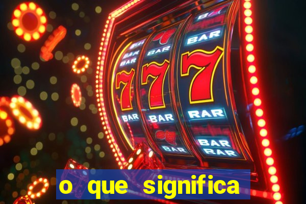 o que significa sonhar dobrando roupas