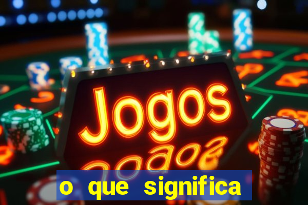 o que significa soprar no ouvido de uma pessoa