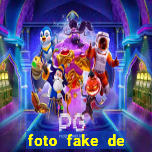 foto fake de menina no espelho cabelo cacheado