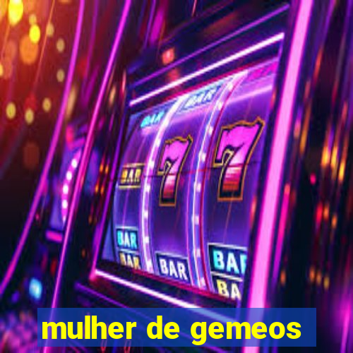 mulher de gemeos