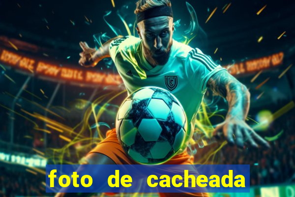 foto de cacheada no espelho