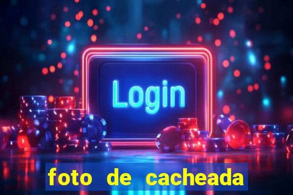 foto de cacheada no espelho